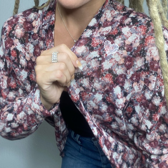 Floral Open Front Embroidered Kimono - Picture 3 of 5